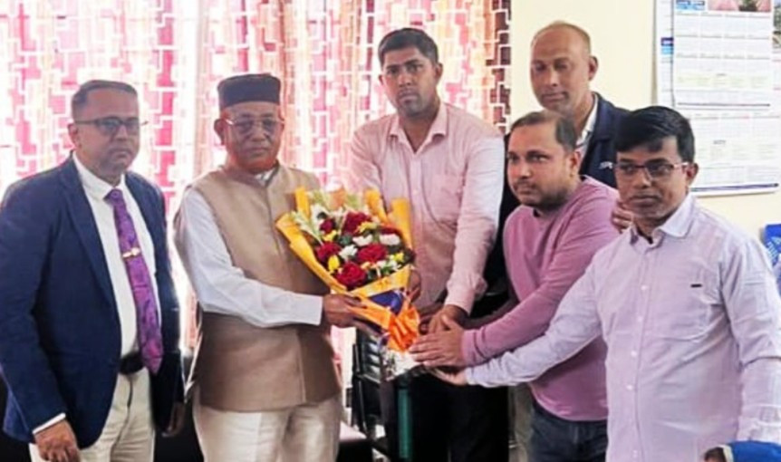 কুমিল্লায় বিচার বিভাগ সংস্কার কমিটির সাথে সৌজন্য সাক্ষাৎ করেন বাংলাদেশ বিচার বিভাগীয় কর্মচারী এসোসিয়েশন কুমিল্লার নেতৃবৃন্দ